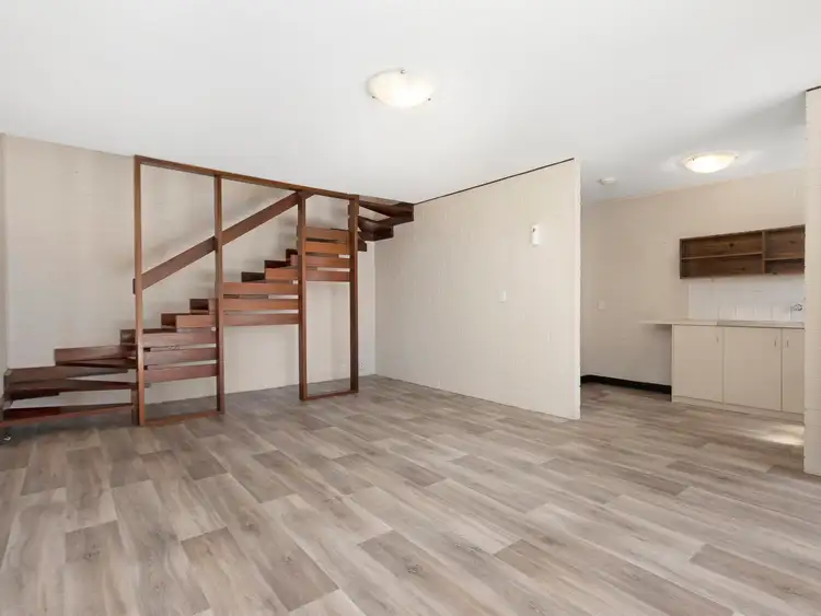 7/13 Merope Cl, Rockingham WA 6168