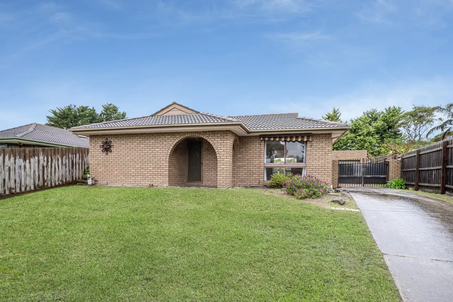 Main view of Homely house listing, 100 Lyrebird Dr, Carrum Downs VIC 3201