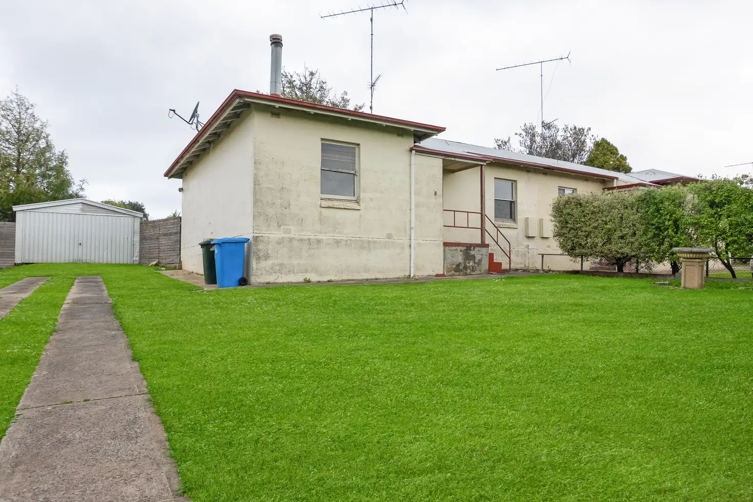 Main view of Homely semi-detached listing, 8 Rook Rd, Mount Gambier SA 5290