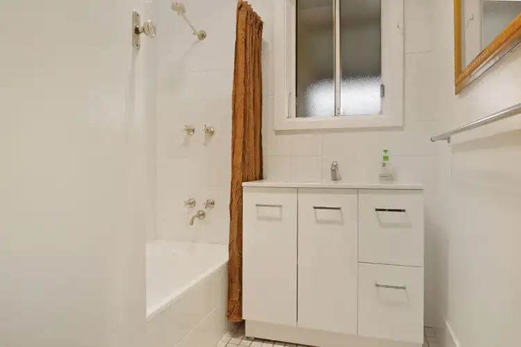 Fourth view of Homely semi-detached listing, 8 Rook Rd, Mount Gambier SA 5290