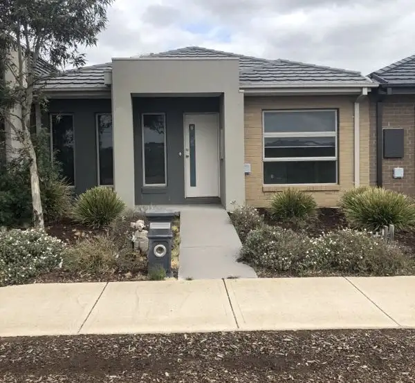 7 Zesty Walk, Manor Lakes VIC 3024