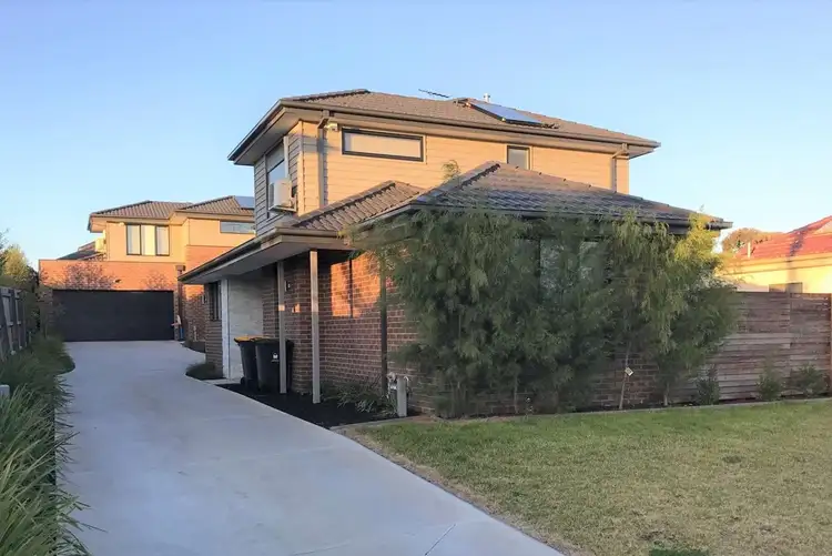 10a Carmody St, Burwood VIC 3125