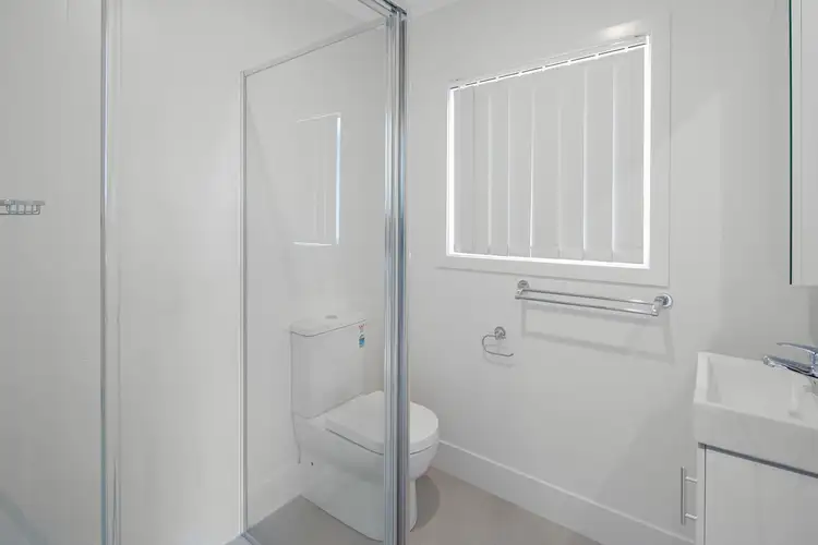 Fifth view of Homely apartment listing, 4/1566A Creek Rd, Carina QLD 4152