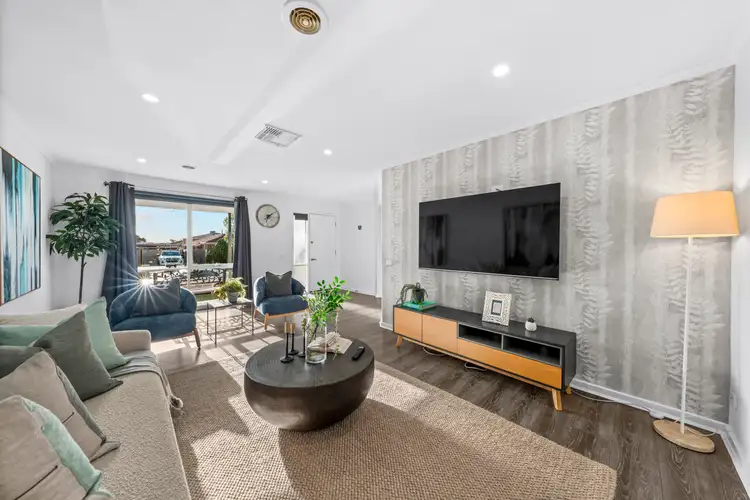 Fifth view of Homely house listing, 8 Porto Ct, Cranbourne North VIC 3977