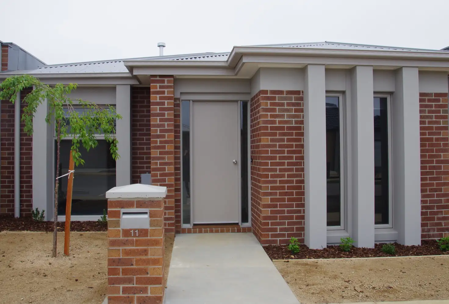 Main view of Homely townhouse listing, 11 Ewart Cl, Lucas VIC 3350