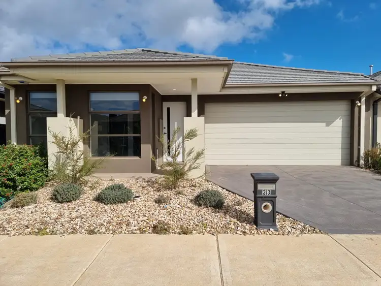 33 Egremont Ave, Tarneit VIC 3029