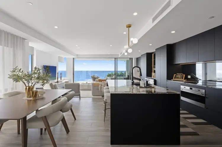 402/468 The Esplanade, Palm Beach QLD 4221