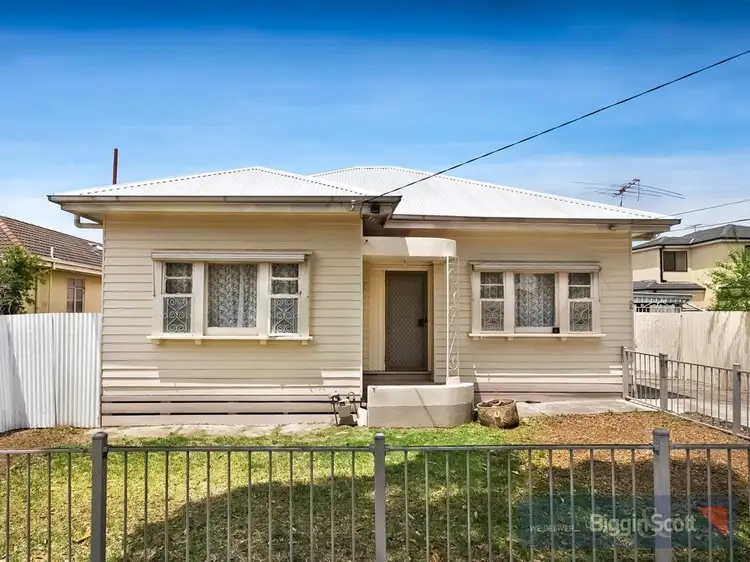 2 Barrett Street, Maidstone VIC 3012
