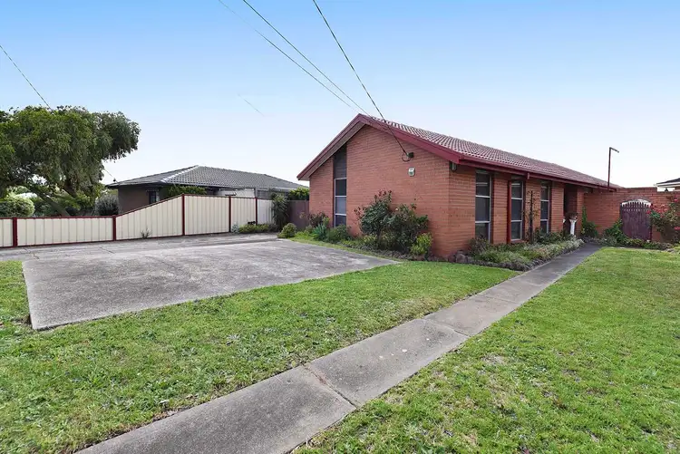 50 Erinbank Cres, Westmeadows VIC 3049