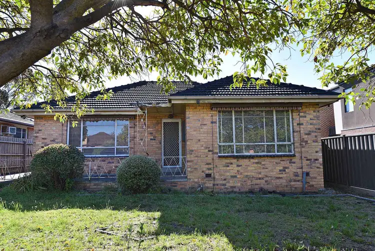 11 Oliver Ct, Fawkner VIC 3060