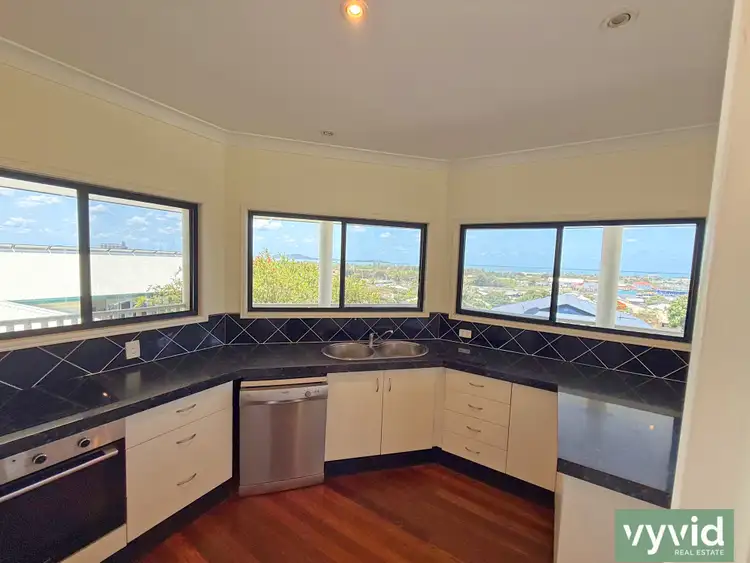 150 Oaka Ln, South Gladstone QLD 4680