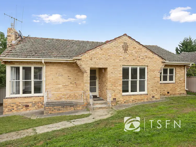 216 Neale St, Flora Hill VIC 3550