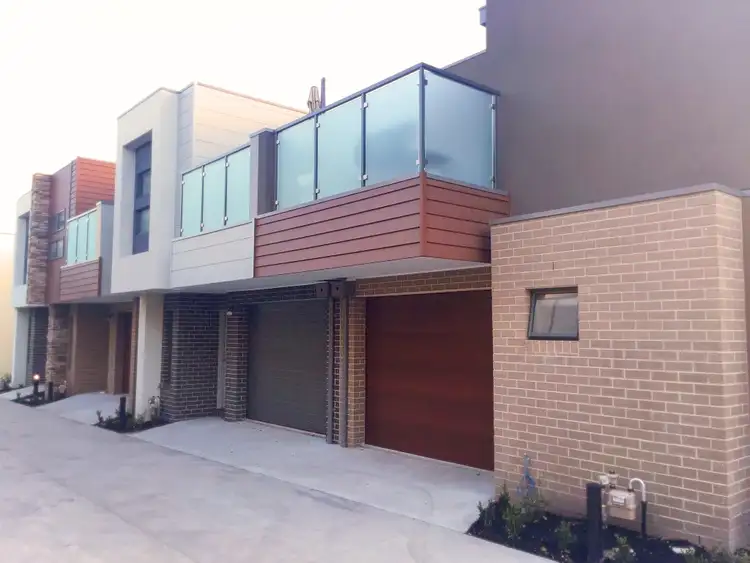 2/151 Neerim Rd, Glen Huntly VIC 3163