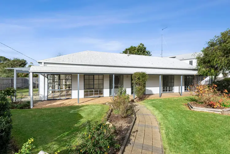 36 Wattle Bird Crescent