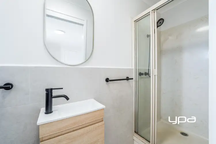 Fifth view of Homely house listing, 2/8 Harker St, Sunbury VIC 3429