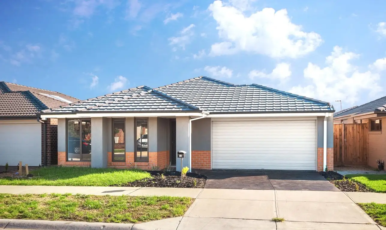 Main view of Homely house listing, 12 Kingscliff Avenue, Clyde VIC 3978