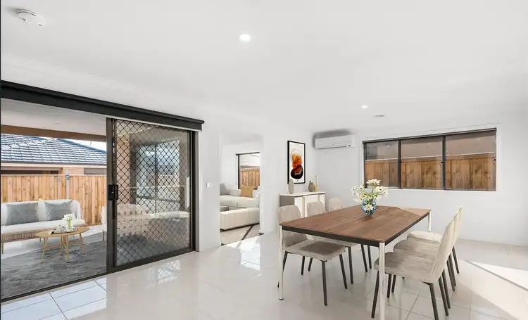 Fifth view of Homely house listing, 12 Kingscliff Avenue, Clyde VIC 3978