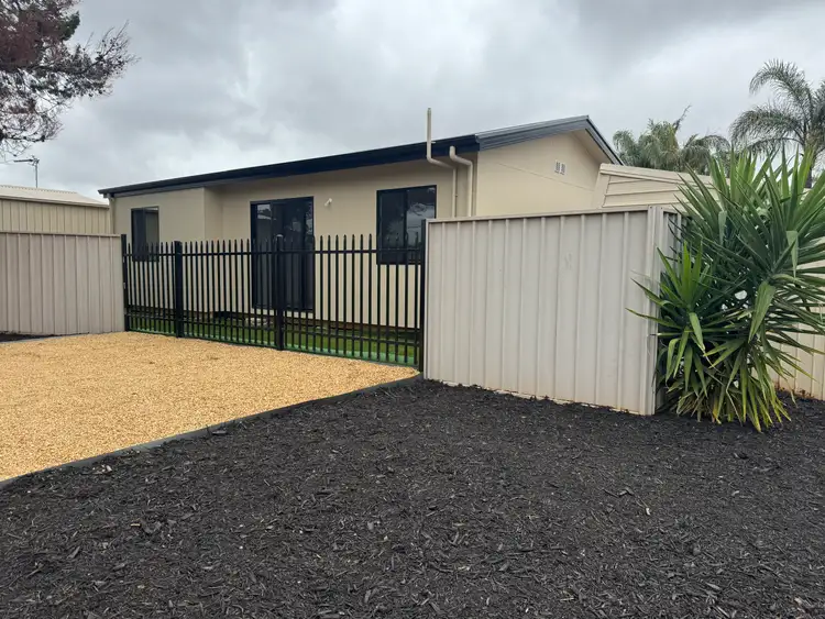 4a Bluebush Ct, Craigmore SA 5114