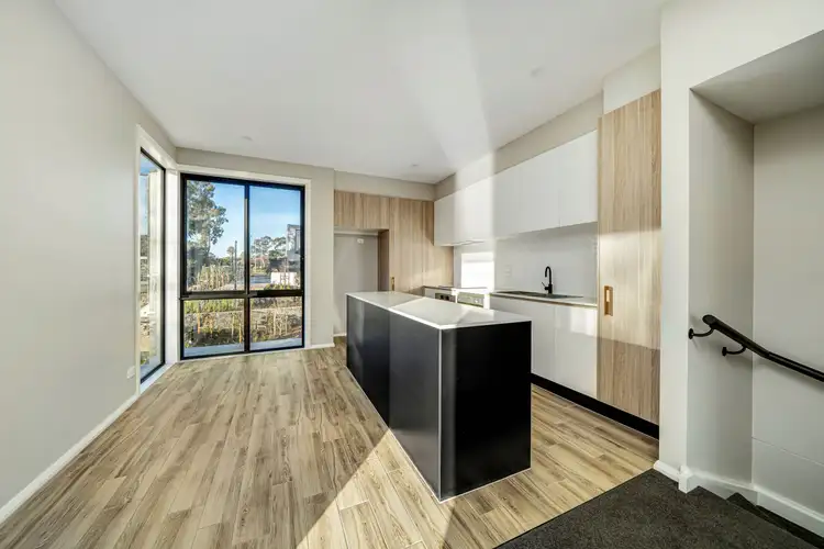 28/6 Ellison Harvie Cl, Greenway ACT 2900