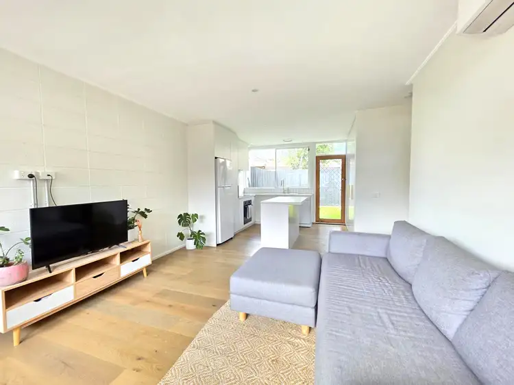 2/32 Woodbine Grove, Chelsea VIC 3196