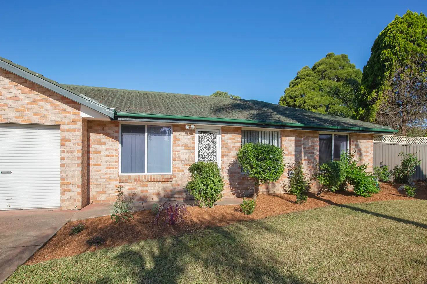 Main view of Homely semi-detached listing, 2/4 Hercules Pl, Bligh Park NSW 2756