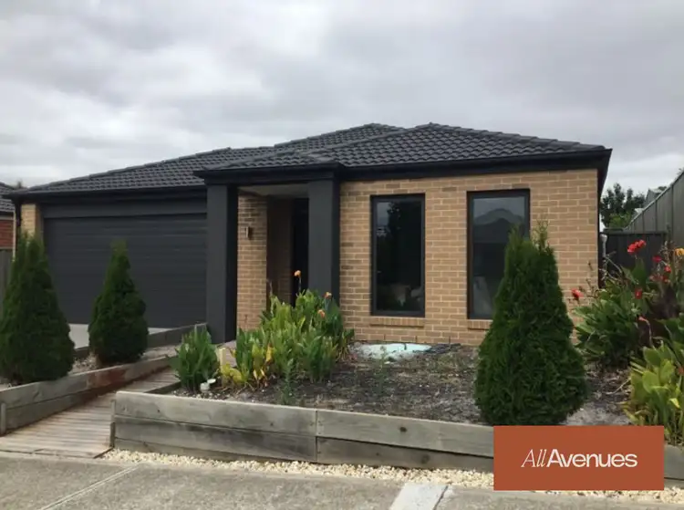 10 Sargent Street, Cranbourne East VIC 3977