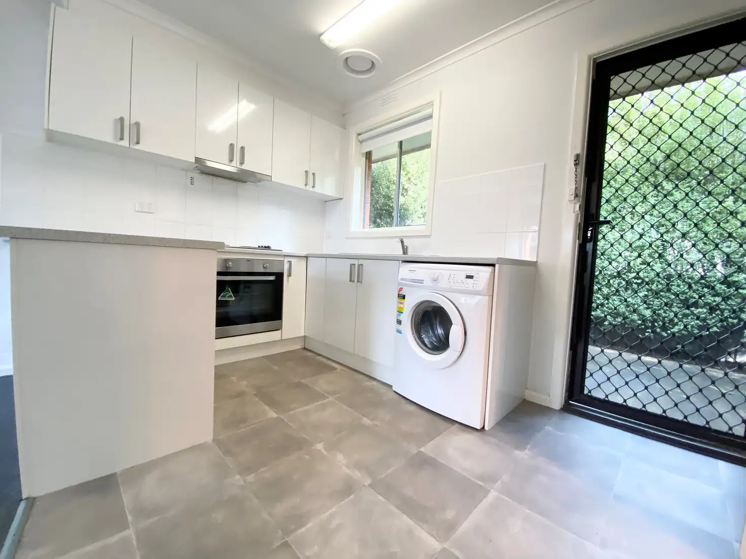 Main view of Homely unit listing, 2/2-4 Lyle Grove, Aspendale VIC 3195