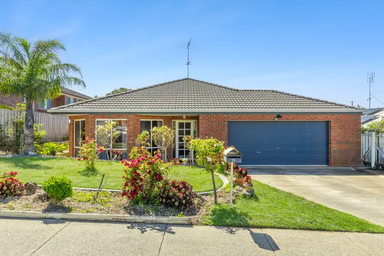 11 Eastwood Cres, Drysdale VIC 3222