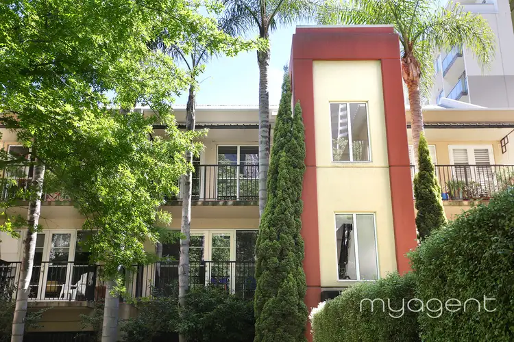 18/52 Leicester St, Carlton VIC 3053