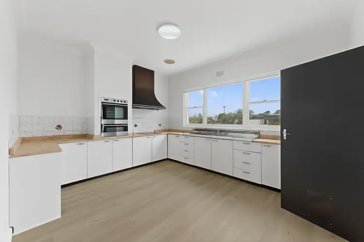 Fifth view of Homely house listing, 4 Brisbane St, Strathmore VIC 3041