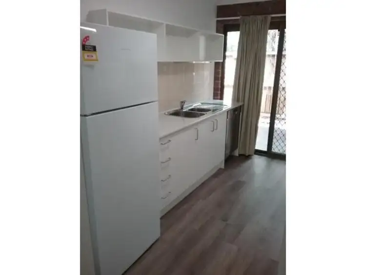 1/132 Sir Fred Schonell Drive, St Lucia QLD 4067