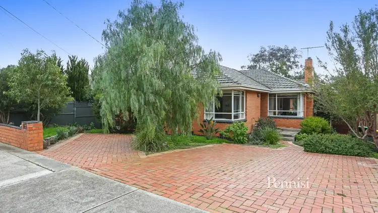 22 Strathnaver Avenue, Strathmore VIC 3041