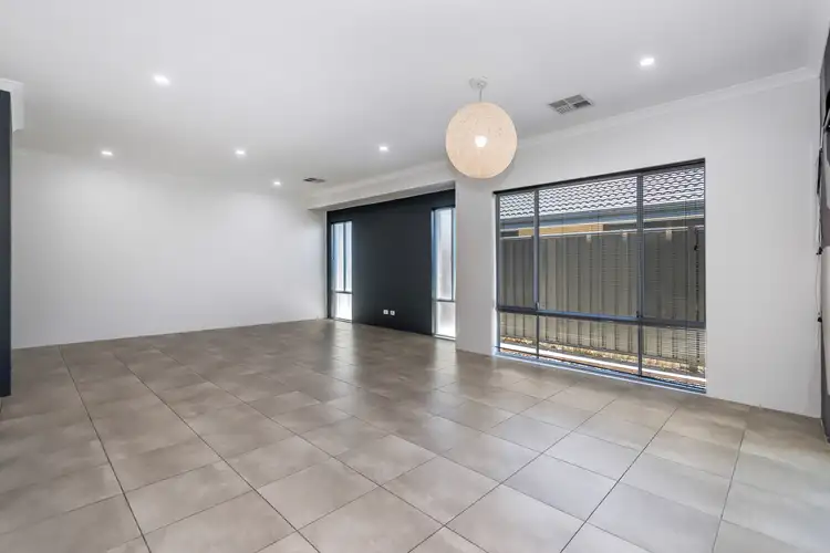 Fifth view of Homely house listing, 4 Hamsterley Way, Hilbert WA 6112