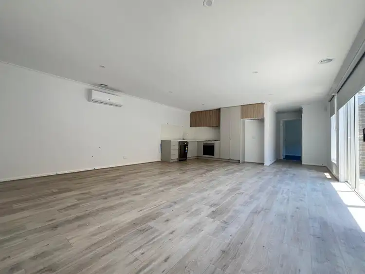 Second view of Homely house listing, 7 Newton Court, Pakenham VIC 3810