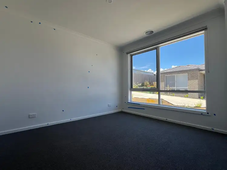 Fourth view of Homely house listing, 7 Newton Court, Pakenham VIC 3810