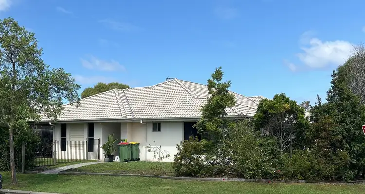 1/3 Lily Ave, Coomera QLD 4209