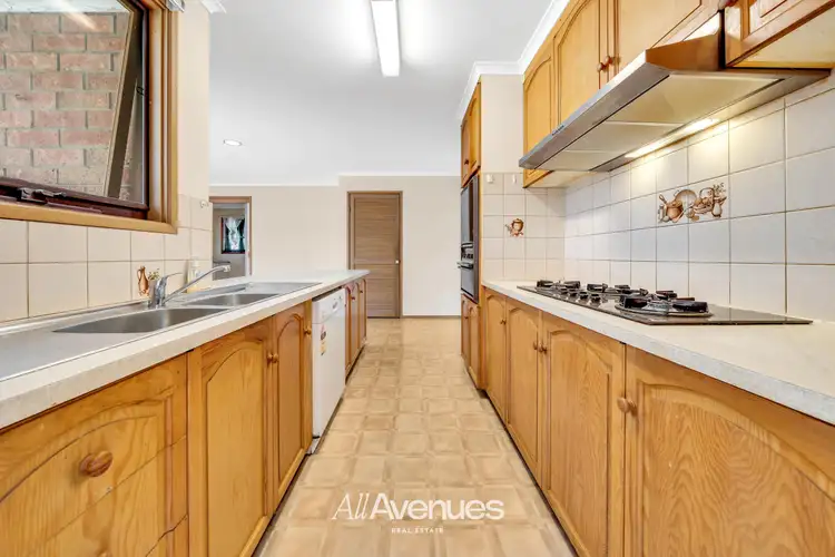 Fifth view of Homely house listing, 3 Trewin Court, Narre Warren VIC 3805