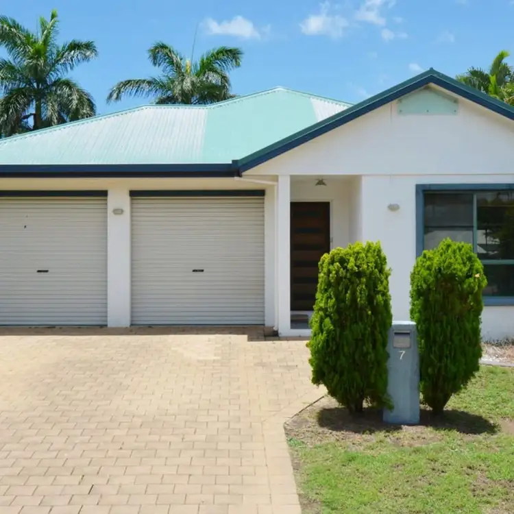 7 Regatta Cres