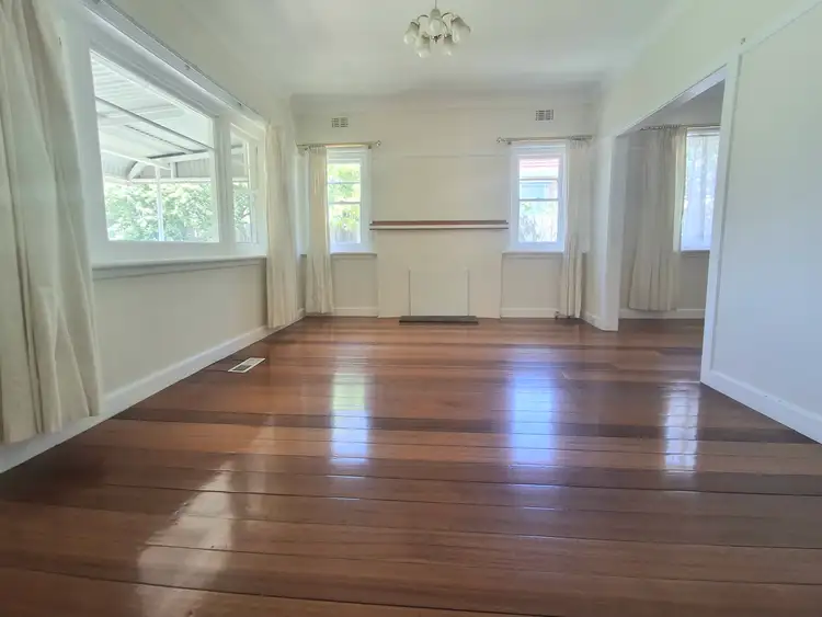 Second view of Homely house listing, 5 Miles St, Bentleigh VIC 3204