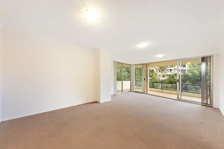 35/2 Parkside Ln, Chatswood NSW 2067