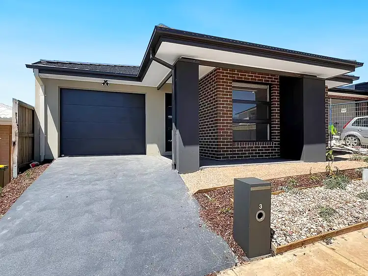 3 Nadeen Rd, Mambourin VIC 3024