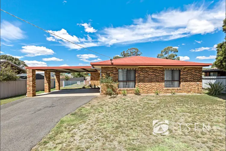 319 MacKenzie Street West, Kangaroo Flat VIC 3555