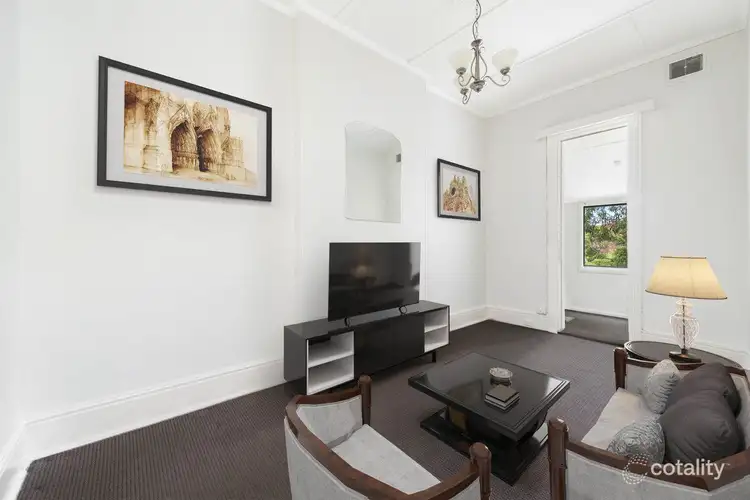 9 Whaling Road