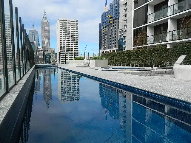33 Mackenzie Street