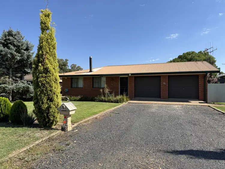 86 Montefiores Street