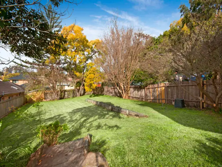 9 Range St