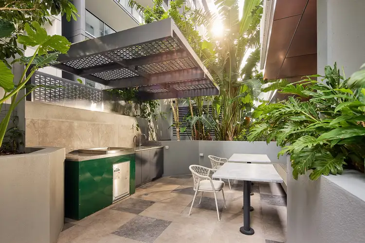 27 Carl St