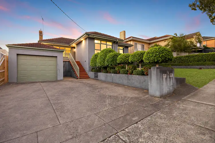15 Lincoln Dr