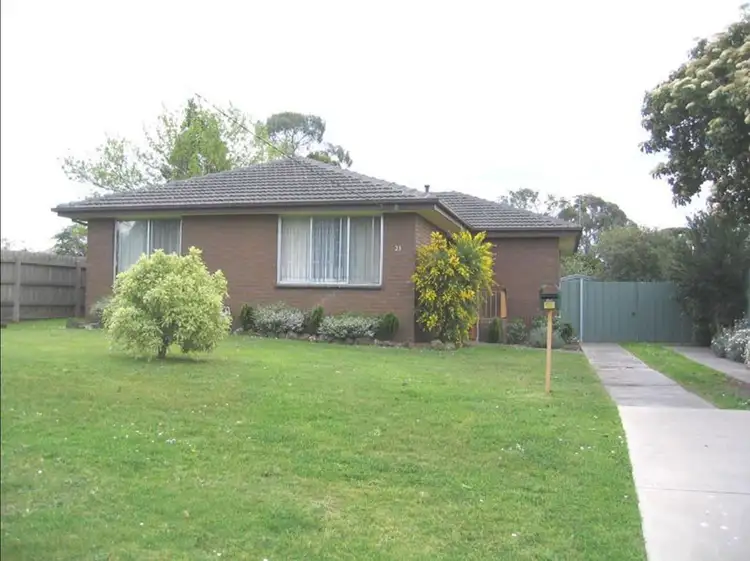 23 Beaconsfield Ave
