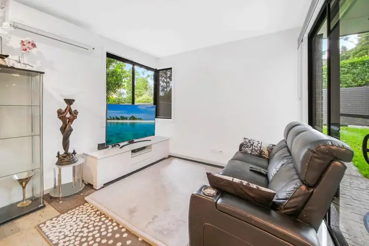 57B Lonsdale Avenue